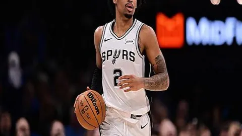 “西甲焦点战：皇马点球胜马竞，维拉利尔闯入巴黎对决”