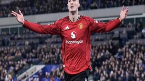 巴西前国脚33岁被解约，身价暴跌至350万，加盟巴萨或成生涯